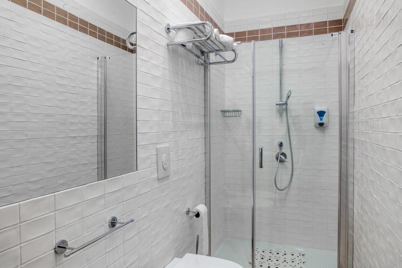 Euforia Napoli - Tre Sedi - Three Locations Bed & Breakfast エクステリア 写真